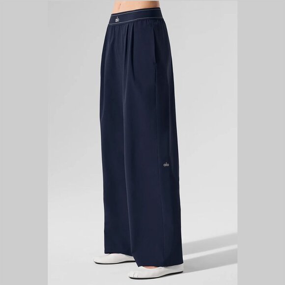 Alo Yoga Navy Suit Up Trouser Size M Stylish Comfort Essentials - Picture 4 of 5